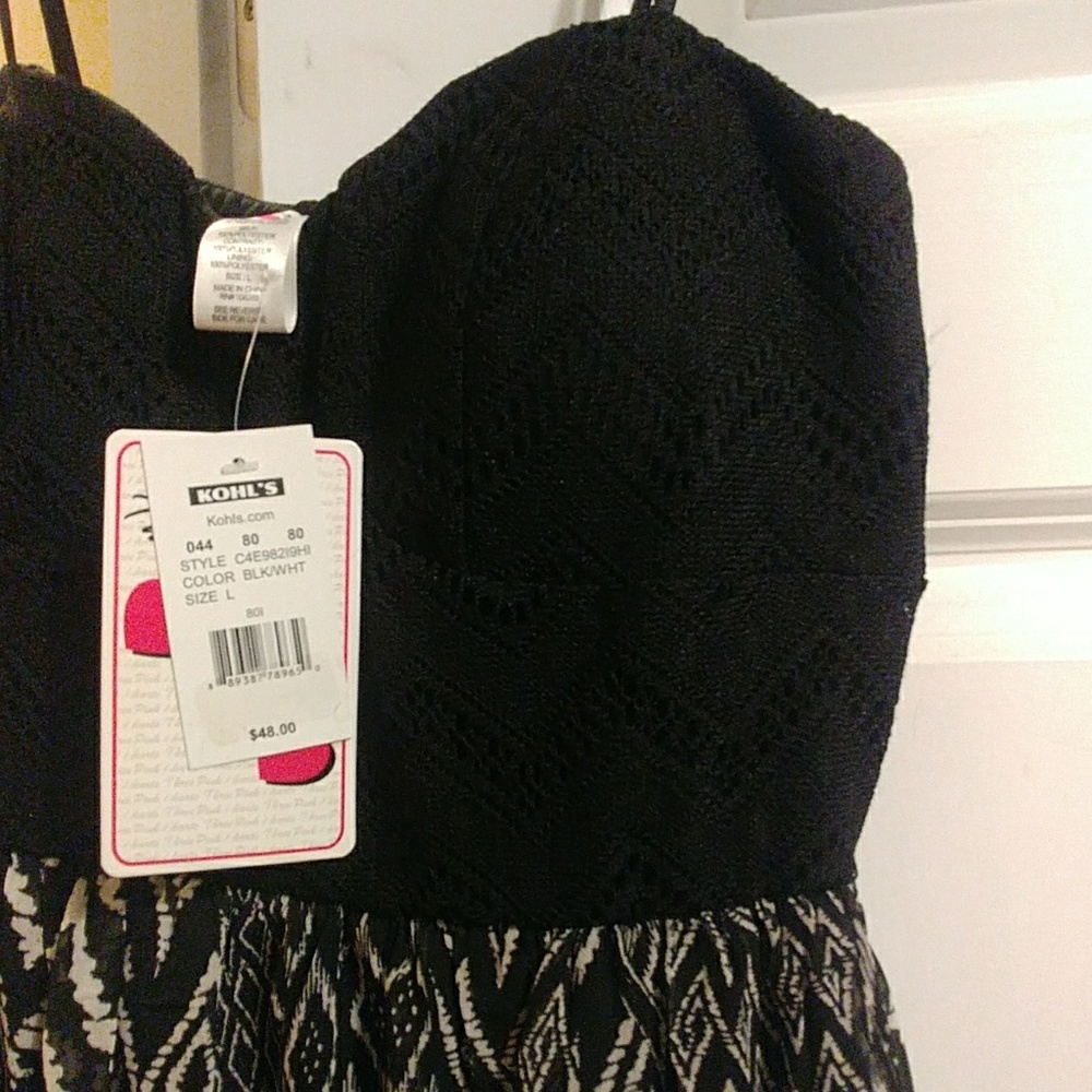 Dress - Picture 2 of 2